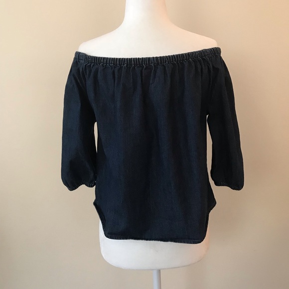 Like New Gap Off the Shoulder Soft Denim Top - Picture 5 of 7